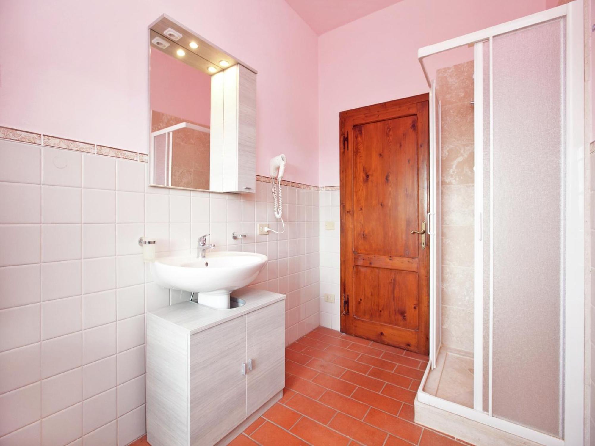 Modern In With Pool Pienza